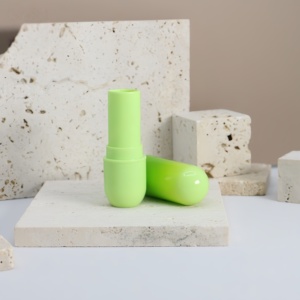 Tubo de lápiz labial vacío Yuecai con forma de cápsula, tapa degradada <span class=keywords><strong>verde</strong></span> <span class=keywords><strong>lima</strong></span>, bálsamo labial con base de <span class=keywords><strong>menta</strong></span>, personalizado - Product Image 5