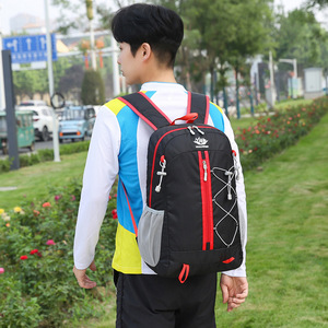Mochila de Senderismo Unisex Winheim de 18 Pulgadas, Ligera, Plegable y Portátil, con Correas Ajustables - Product Image 3