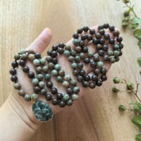 Giok Hijau, Mala Bronzite, Liontin Batu Hijau, Hadiah JapaMala, Kalung Meditasi 108 Simpul Tangan, Perhiasan Yoga, Kristal Penyembuhan