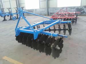 Herse à disques légère à attelage 3 points pour l'agriculture – Outil <span class=keywords><strong>de</strong></span> travail <span class=keywords><strong>du</strong></span> sol efficace et durable pour les petites et moyennes exploitations agricoles - Product Image 5