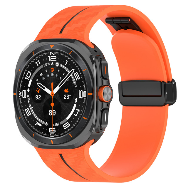 Simple Low-key Magnetic Buckle Watch Strap Suitable for Samsung Watch7 Ultra Carbon Fiber Two-tone Silicone Watch Band