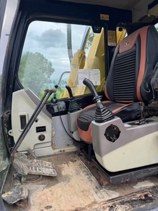 Excavatrice Hyundai 80 8T d'occasion, fabriquée en Corée du Sud, avec accessoire de pelle hydraulique à haute efficacité et marteau hydraulique - Product Image 5