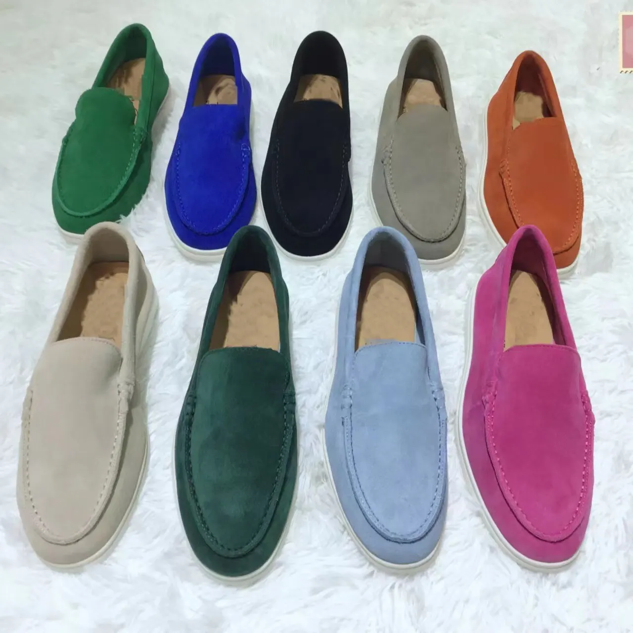 2024 โลโก้ที่กําหนดเองCowhideหญิงSlipบนรองเท้าLoafers OriginalแฟลตDesignerขี้เกียจรองเท้าหนังแตะสําหรับชายหญิง