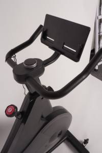 नई स्पिन बाइक चुंबकीय फिटनेस साइकिल सीट हैंडल ऐप और कलर लाइट के साथ एडजस्टेबल इनडोर व्यायाम बाइक - Product Image 3