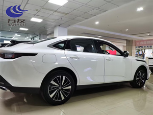 Changan Eado Híbrido 2025 145km Auto Eléctrico Blue Whale PHEV Yidong Vehículos para Adultos Buenos Autos Nuevos Baratos - Product Image 4