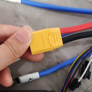 ชุดควบคุม YunLi 18Mosfets 72V 60A แบบ Sinewave พร้อมจอแสดงผลและคันเร่ง สำหรับมอเตอร์คู่ 72V 10000W 15000W สกู๊ตเตอร์ไฟฟ้า - Product Image 5