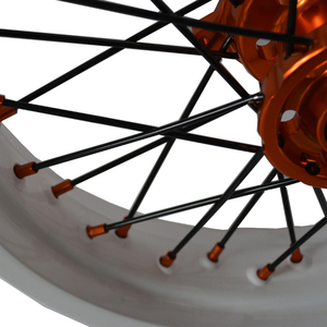 Jantes Supermotard personnalisées avec jante blanche, moyeu orange et rayons noirs EXC 125 250 450 pour KTM - Product Image 4