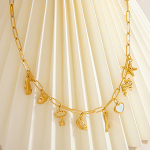 Collar de Acero Inoxidable con Colgante de Corazón y Luna, Cadena para Clavícula, Estilo Vacacional, Joyería que Conserva el Color - Product Image 4