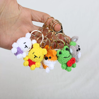 Vente en gros de porte-clés en peluche amigurumi en fil à crocheter, animaux de dessin animé tissés, lapin, panda, grenouille, tigre, signe du zodiaque chinois