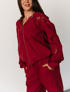 Sweat à capuche personnalisé en coton pour femme, style décontracté, brodé ajouré, entièrement zippé, à manches longues, couleur unie, épaules tombantes - Product Image 4