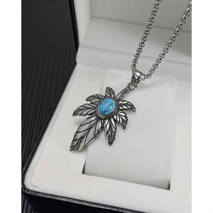 Kalung Pria Stainless Steel Anti-Kusam Vintage dengan Liontin Daun Maple Hemp 3D Mockup dan Safir untuk Perhiasan Calaite - Product Image 4