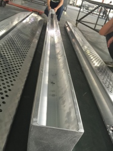 Panneaux de ventilation en aluminium sur mesure, anodisés, pour revêtement de hangars industriels - Product Image 4