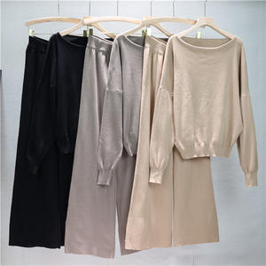 <span class=keywords><strong>Completo</strong></span> da <span class=keywords><strong>Donna</strong></span> Atoptex Autunno/Inverno con T-Shirt a Maniche Lunghe e Pantaloni Caldi, Abito Casual Versatile da Lavoro con Top a Maniche Lunghe e Orlo Arricciato Largo - Product Image 1