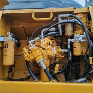 รถขุดตีนตะขาบ CAT 336D สีเหลือง ยี่ห้อแคตเตอร์พิลลาร์ อุปกรณ์ก่อสร้างระบบไฮดรอลิก มือสอง พร้อมระบบราง - Product Image 6