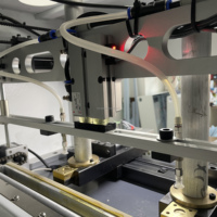 Machine d'insertion et de collage d'aimants pour boîtes rigides en carton à prix abordable, avec PLC et moteur, haute vitesse 30-45 pièces/min
