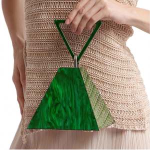 Bolso de mano nupcial indio de diseñador con perlas bordadas, bolso de noche de estilo moderno para bodas y ocasiones festivas. - Product Image 1