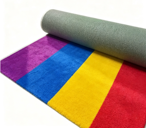 Erba Artificiale Colorata Arcobaleno Resistente all'Usura e Durevole per Campi Sportivi Commerciali e Parchi Giochi - Product Image 1