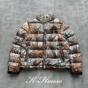 <span class=keywords><strong>Veste</strong></span> bomber en duvet exclusive Drake pour la collaboration avec Chrome Hearts, motif streetwear - Product Image 1