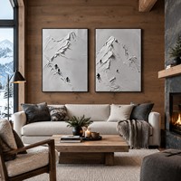Décoration murale 3D personnalisée en plâtre peinte à la main, représentant des montagnes avec des figurines de skieurs, paysage enneigé moderne sur toile pour hôtel de station hivernale