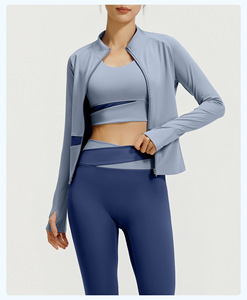 ชุดโยคะสามชิ้นแบบคัลเลอร์บล็อก บรา กางเกงขาสั้น เอวยางยืด ดีไซน์กระชับสัดส่วน แห้งเร็ว ระบายอากาศได้ดี ผลิตจากผ้าสแปนเด็กซ์/โพลีเอสเตอร์ - Product Image 6