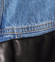 Chaqueta de contraste de mezclilla de cuero Nueva chaqueta de cuero de moda 100% Panel de corte y costura de cuero genuino Wash Denim