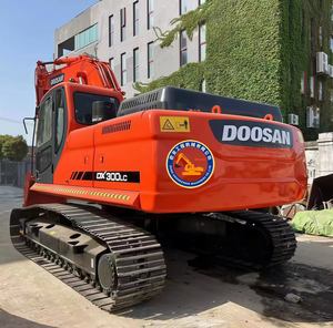 Excavadora hidráulica de cadenas Doosan DX300LC usada de alta calidad, 30 toneladas, con orugas de acero, en venta. - Product Image 1