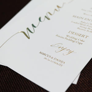 <span class=keywords><strong>Papier</strong></span> carton blanc personnalisé/acrylique <span class=keywords><strong>mariage</strong></span> carte de <span class=keywords><strong>menu</strong></span> unique avec feuille d'or texte pour la fête de <span class=keywords><strong>mariage</strong></span> - Product Image 4