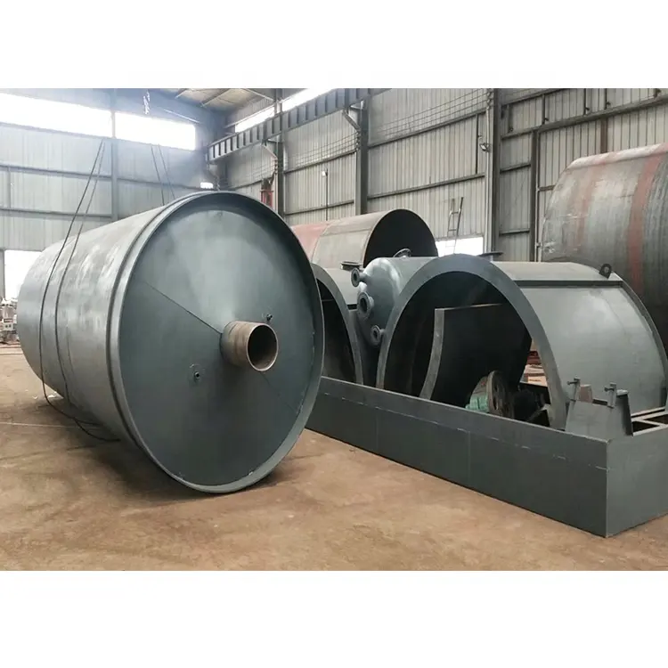 Nouveau matériau pneu usine de raffinage du pétrole déchets équipement de craquage des pneus usine de pyrolyse