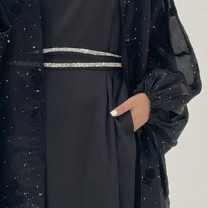 Robe Abaya en Polyester Imprimée de Luxe pour Femmes Musulmanes avec des Designs Personnalisés et des Options de Commande en Gros - Product Image 2