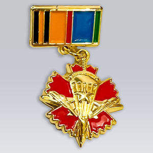 Medalla Conmemorativa Personalizada, Chapada en Oro, con Caja de Terciopelo - Product Image 2