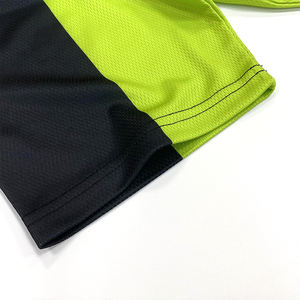 Camiseta de Fútbol Retro Azul Personalizada con Diseño de Patrón Sublimado, Transpirable, de Manga Corta - Product Image 6