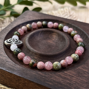 Bracelet en pierre de quartz rose et de rhodonite de 6 mm fait à la main avec un charme en forme de fleur de lotus, cadeau pour femmes - Product Image 3