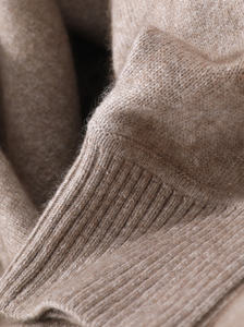 <span class=keywords><strong>Poncho</strong></span> en laine mérinos tricoté à motif de bordure jacquard de luxe pour femmes - Product Image 2