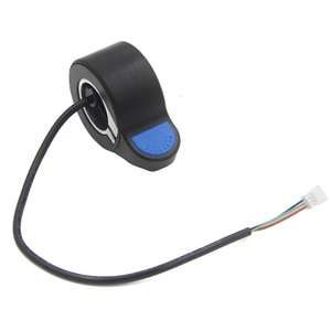 Accélérateur bleu F40 pour trottinette électrique F40 - Pièces et accessoires de trottinette électrique - Pièces de transfert de vitesse au doigt pour accélération - Product Image 2