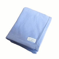 Couverture en polaire polyester ignifuge anti-boulochage, couverture de voyage résistante aux flammes pour avion