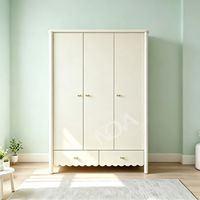 Ensemble de meubles de chambre d'enfant à bords festonnés en bois : Lit gigogne, Armoire, Bureau, Table de chevet, Commode, Bibliothèque, Tabouret