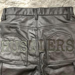 DENIMGUYS Personnalisé Brodé High Street Hommes Cirage Enduit Cargo Shorts Pantalon - Product Image 4