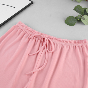 Nouvelle collection automne : Ensemble deux pièces confortable pour femme, haut à manches longues et short à épaules dénudées, idéal pour la maison - Product Image 6