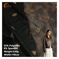Tissu en daim avec broderie de perles tubulaires lourdes, nouvelle collection automne-hiver, en stock, vente en gros, vestes, manteaux, sacs à main, coussins