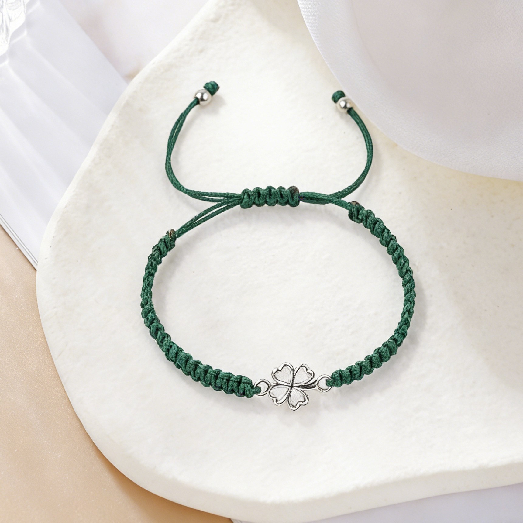 Four-leaf clover bracelet [green]