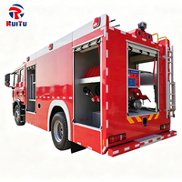 Camion de pompiers à mousse SINOTRUK HOWO 8 tonnes, 6000 kg d'eau, 2000 kg de mousse, 257 kW pour la lutte contre les incendies urbains, en usine et dans les parcs