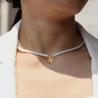 Collier ras du cou personnalisé élégant avec pendentif lettres A-Z initiales nom imitation perle