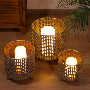 Juego de 3 Macetas Grandes de Hierro Plateado, Diseño Moderno Colgante con Cuatro Soportes para Plantas de Jardín y Uso Doméstico - Product Image 6
