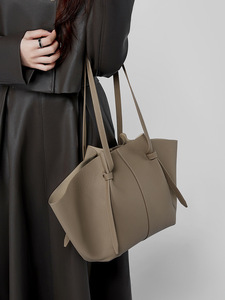 Sac fourre-tout d'épaule de luxe haut de gamme pour femme en cuir véritable, grand format, imperméable, souple et léger, motif litchi, marque de créateur - Product Image 2