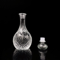 Bouteille en verre cristal transparente de luxe 750 ml avec bouchon en liège, impression sérigraphique couleur personnalisée, résistance aux chocs thermiques pour