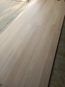 Plancher en planche de bois <span class=keywords><strong>massif</strong></span> de 0.75 pouces au design moderne conçu avec la technique brossée - Product Image 2