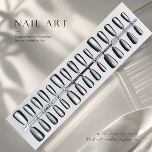 Ongles press-on de luxe noirs effet clair de lune, forme amande œil-de-chat, prêts à poser, très tendance, kit pré-fabriqué, scintillants et éblouissants - Product Image 6
