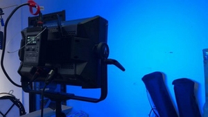 ไฟวิดีโอ LED Nova P300c RGBWW 2000K-10000K ชุดไฟเติมแสงสำหรับการถ่ายภาพสีสันเต็มรูปแบบ พร้อมกระเป๋าใส่ น้ำหนัก 20 กก. กวางตุ้ง จีน - Product Image 5