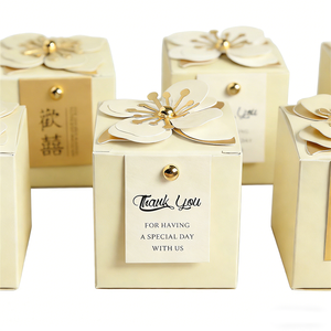 Boîtes à bonbons en papier beige personnalisées en gros avec logo, taille et couleur au choix, élégantes boîtes cadeaux pour <span class=keywords><strong>mariage</strong></span> avec étiquette fleur 3D - Product Image 2