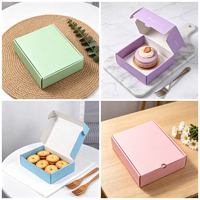 Boîte rigide personnalisée couleur pastel avec pelliculage mat et gaufrage UV, en matériaux recyclés écologiques pour pâtisseries, desserts et biscuits
